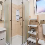 Boko Pensión Pinezići